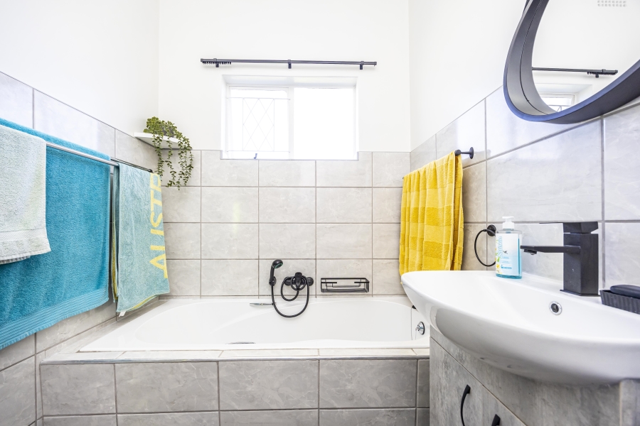 3 Bedroom Property for Sale in Cambridge Eastern Cape